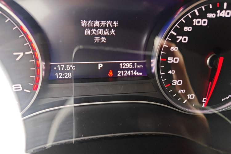 Used Audi A6L 2016 50 TFSI quattro Luxury Edition Odometer Close Up