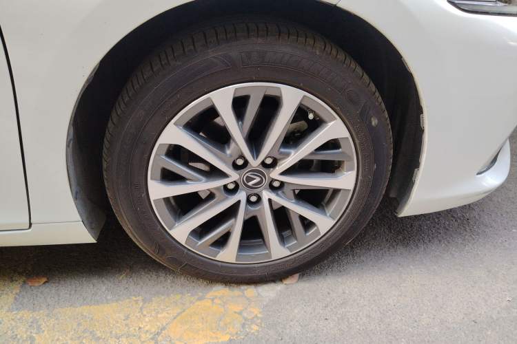 Used Lexus ES 2022 300h Excellence Edition