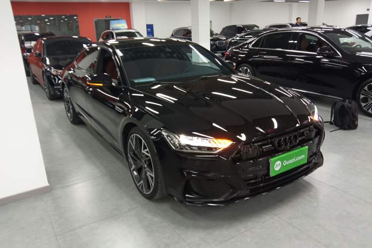 Used Audi A7L 2023 45 TFSI quattro S-line Black Warrior Edition Front Right 45 Deg