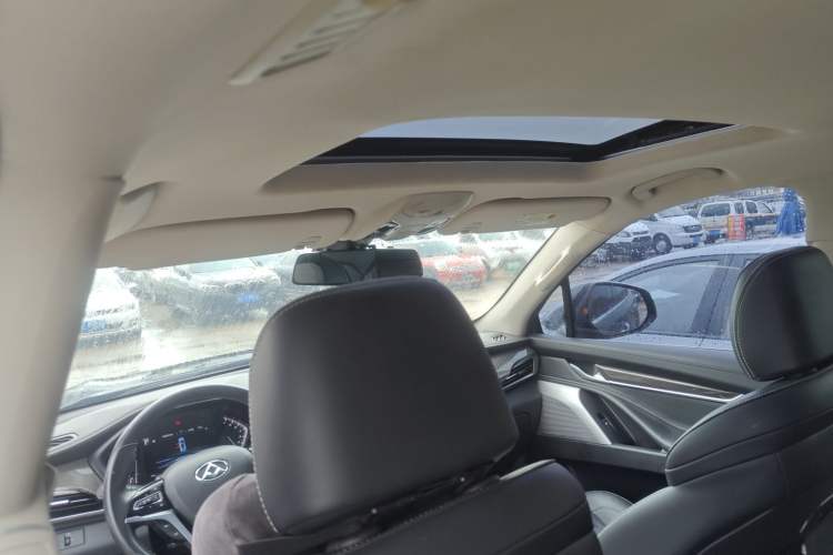 Used SAIC MAXUS D90 2017 2.0T Automatic All-Wheel Drive Sirius Headliner