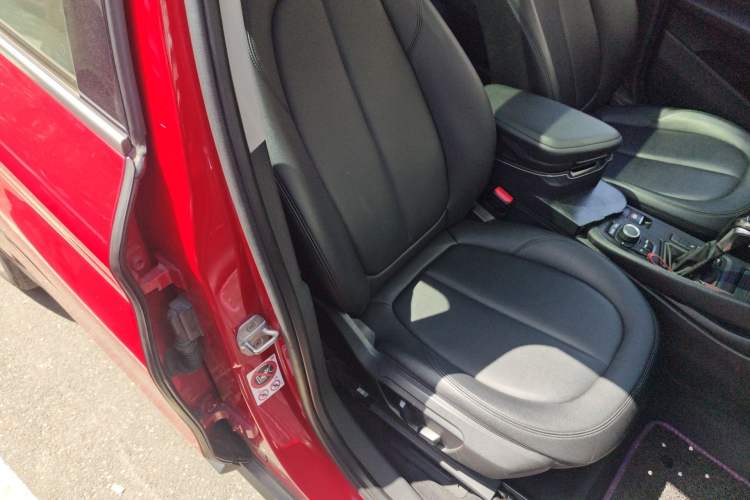 Used BMW X1 2016 sDrive18Li Premium Edition Right Front Seat