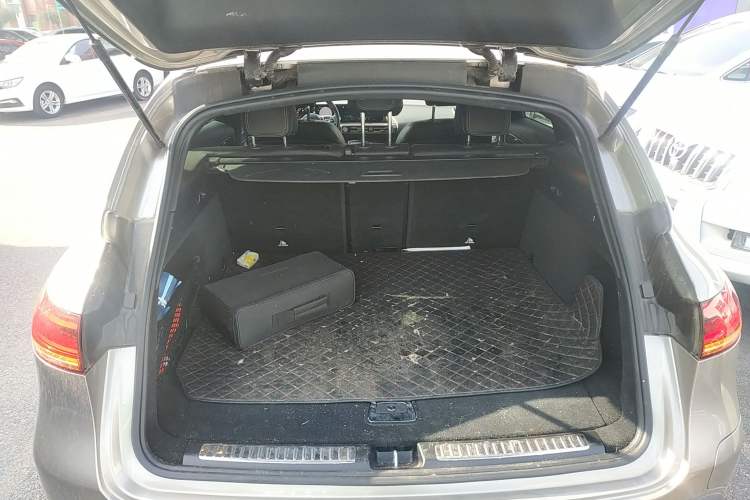 Used Mercedes-Benz EQC 2020 EQC 400 4MATIC Trunk