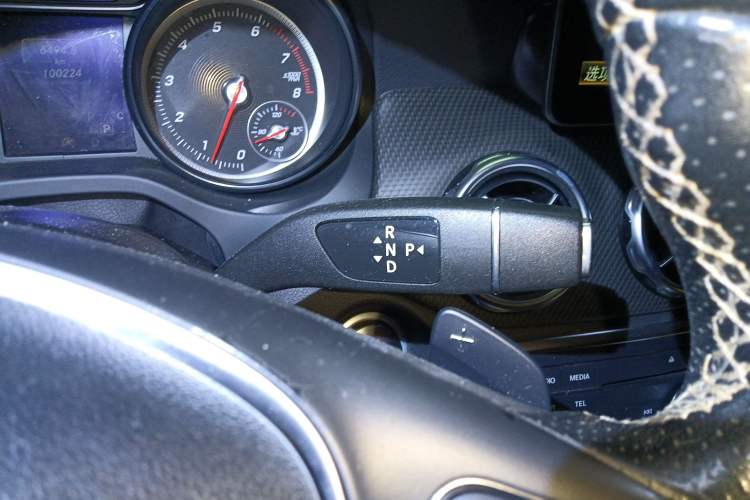 Used Mercedes-Benz GLA 2017 GLA 200 Fashion Model Gear Lever