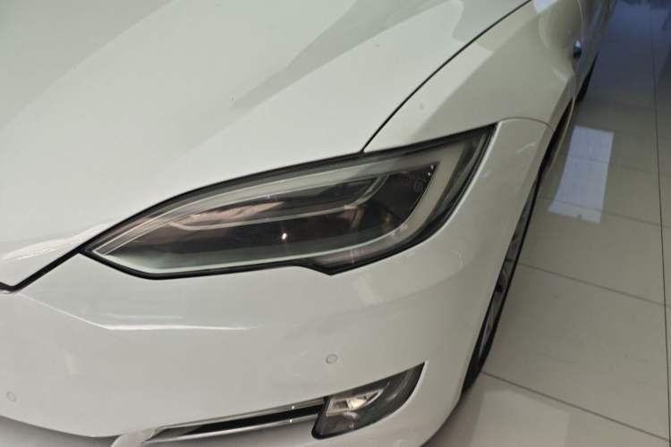 Used Tesla Model S 2019 Standard Range Version
