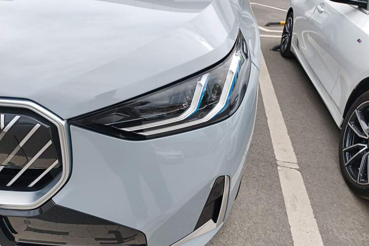 Used BMW X3 2025 xDrive30L Luxury Edition M Sport Package Left Front Headlight