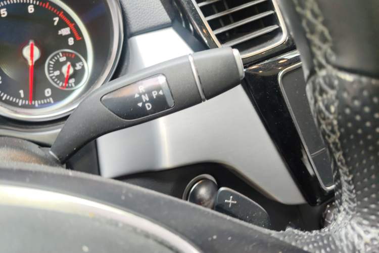 Used Mercedes-Benz GLE Coupe 2018 GLE 320 4MATIC Coupe SUV Gear Lever