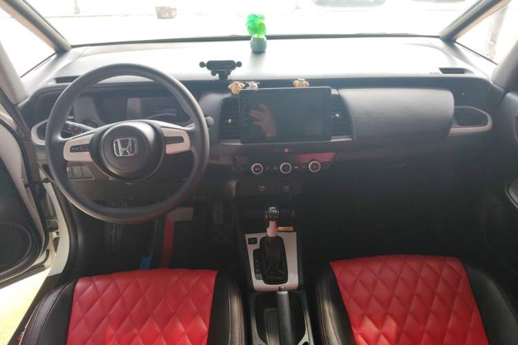 Used Honda Fit 2021 1.5L CVT Trend Edition Center Console