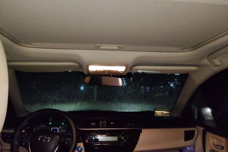 Used Toyota Corolla 2016 Dual-Engine 1.8L E-CVT Elite Edition