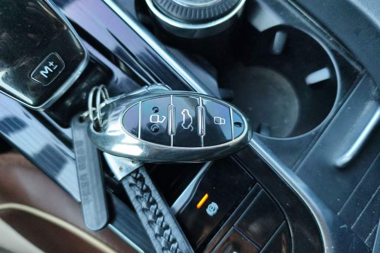 Used Bestune B70 2021 1.5T Automatic 15th Anniversary Edition
