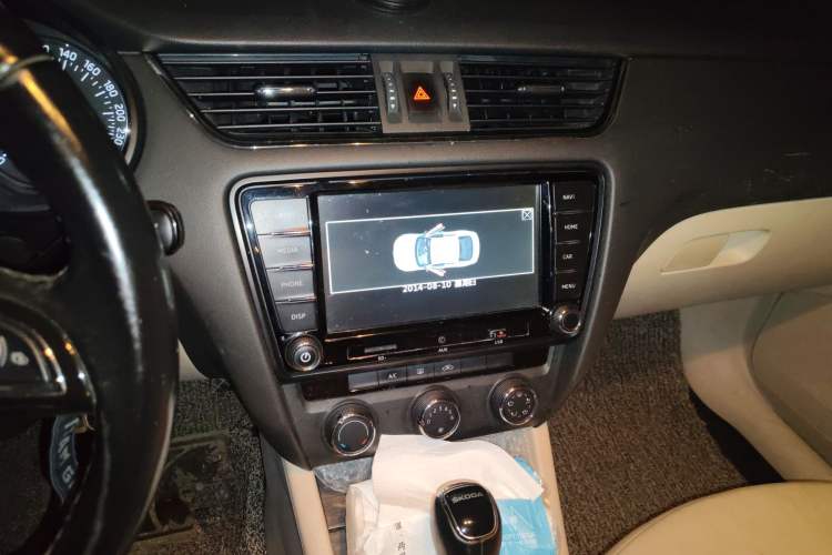 Used Skoda Octavia 2015 1.6L Automatic Yijie Edition
