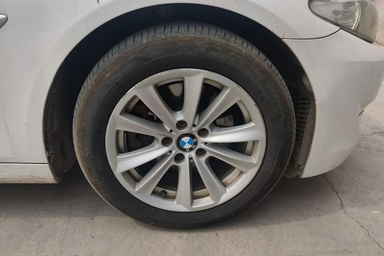 Used BMW 5 Series 2013 525Li Luxury Model