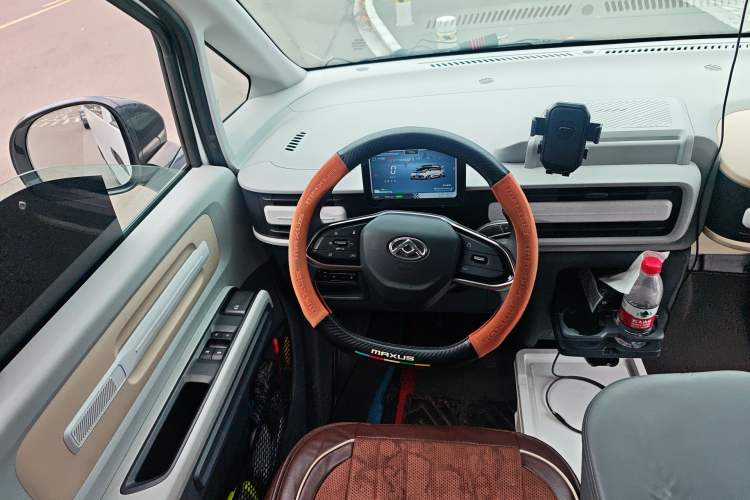 Used SAIC MAXUS Dana V1 2025 Low-Roof Multi-Function Version 42 kWh Steering Wheel