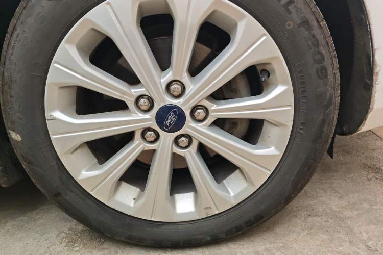 Used Ford Escort 2017 Happiness Edition 1.5L Automatic Fashion Version
