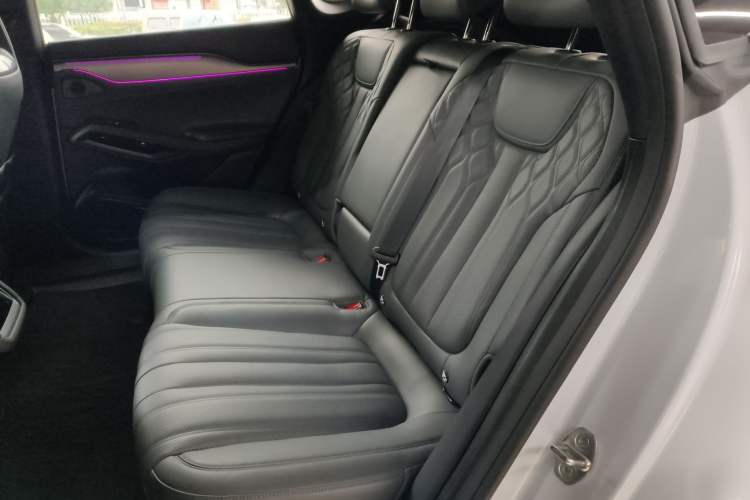 Used BYD Song L EV 2025 Intelligent Driving Version 662 km LiDAR Excellence Edition
