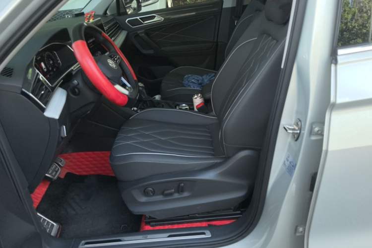 Used Volkswagen Tiguan L 2023 Restyled 330TSI Automatic Two-Wheel Drive R-Line Enhanced Comfort Version