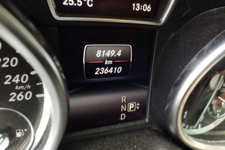 Used Mercedes-Benz M-Class 2014 ML 320 4MATIC
