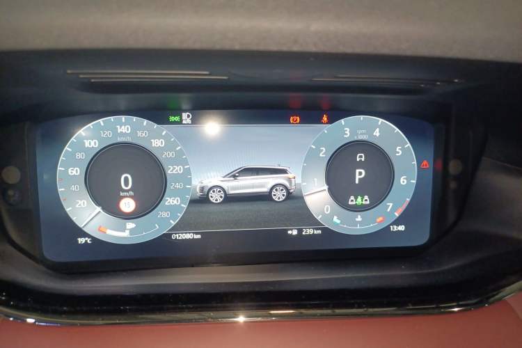 Used Land Rover Range Rover Evoque 2023 Aurora L 249 PS Luxury Edition
