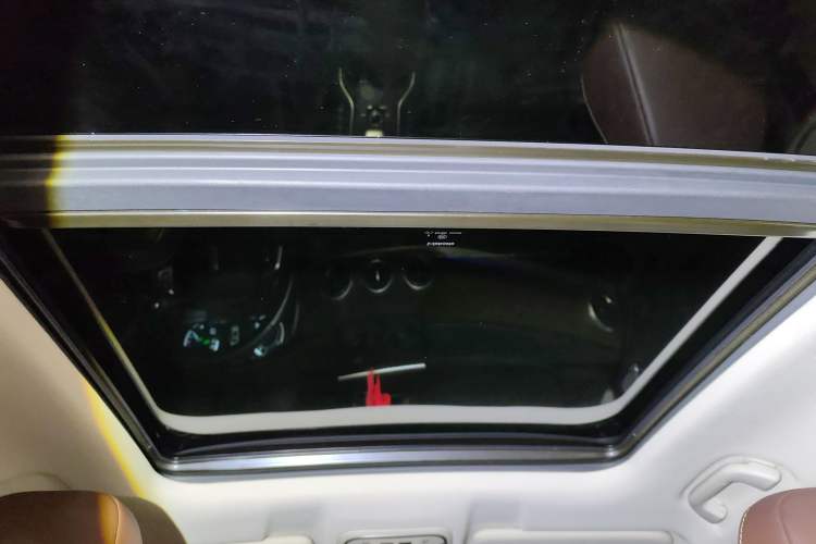 Used Wey VV6 2018 2.0T Two-Wheel-Drive Ultra-Luxury Version China V Standard