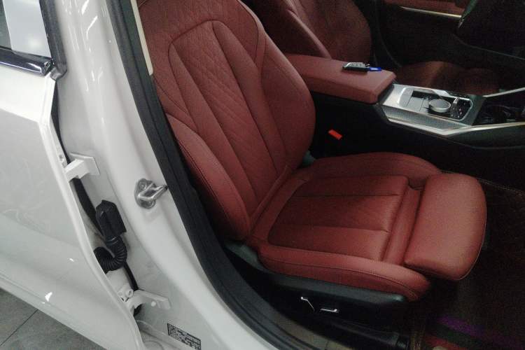 Used BMW 3 Series 2025 330Li M Sport Shadowline Package