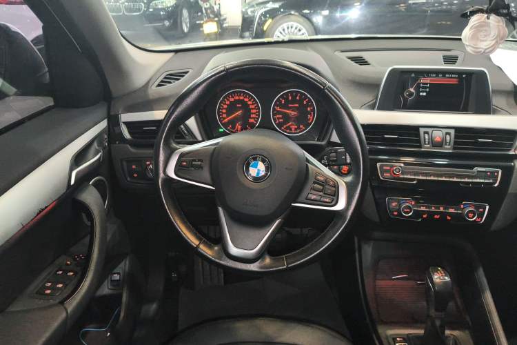 Used BMW X1 2016 sDrive18Li Premium Edition