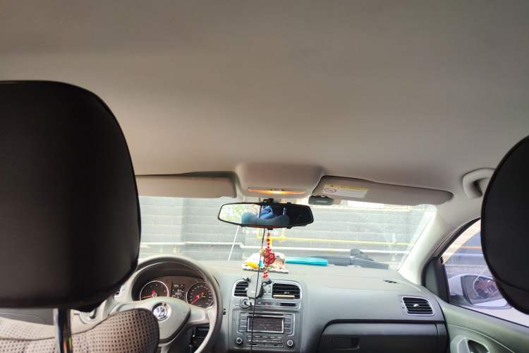 Used Volkswagen Polo 2014 1.6L Automatic Comfort Edition Headliner