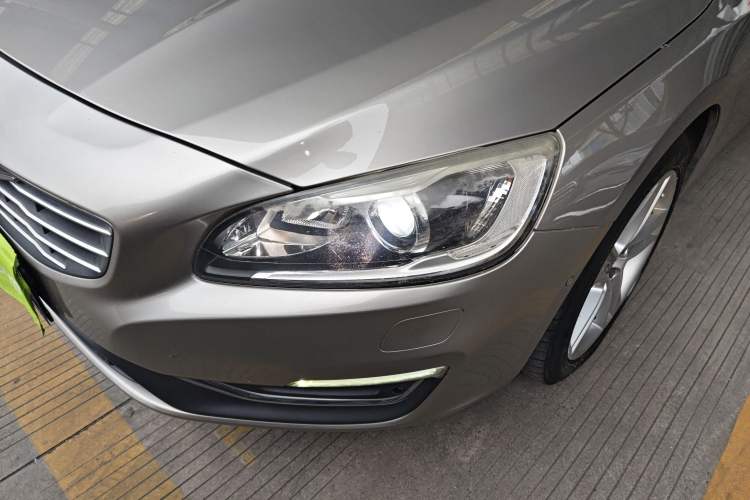 Used Volvo V60 2015 T5 Zhiya Edition Left Front Headlight