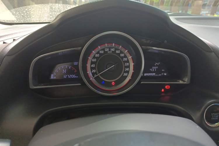 Used Mazda 3 Axela 2016 Sedan 1.5L Automatic Luxury Model