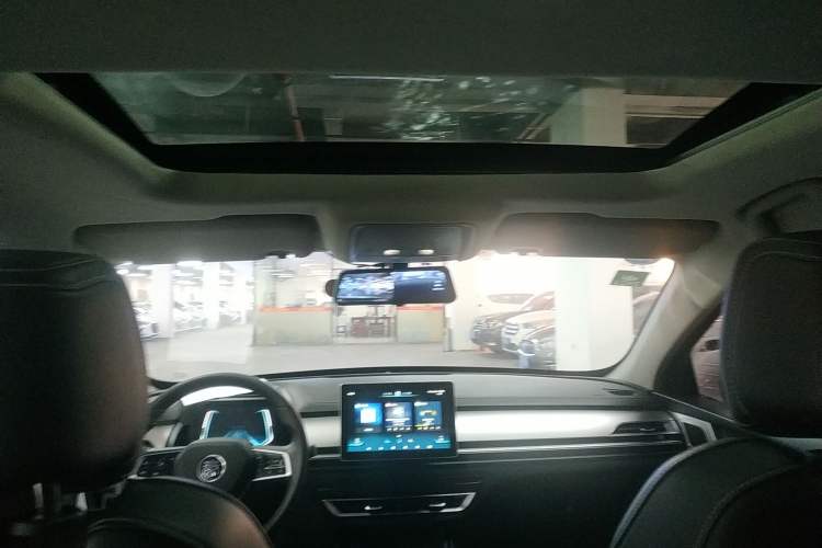 Used BYD Qin Pro New Energy 2019 DM Super Edition 1.5TI Automatic Smart Connect X-Trail Model China VI Standard Headliner