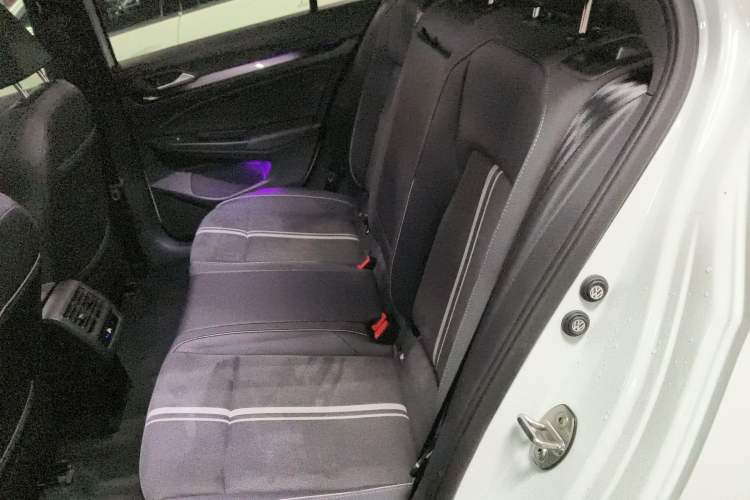 Used Volkswagen Golf 2023 280TSI DSG R-Line Lite
