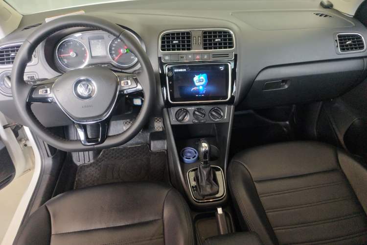 Used Volkswagen Polo 2018 1.5L Automatic Enjoyment Model Center Console