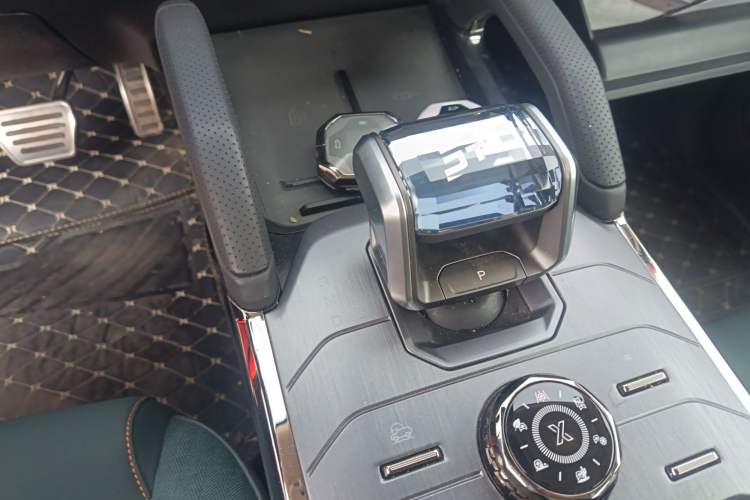 Used JETOUR Traveler 2023 2.0T Four-Wheel Drive Conqueror