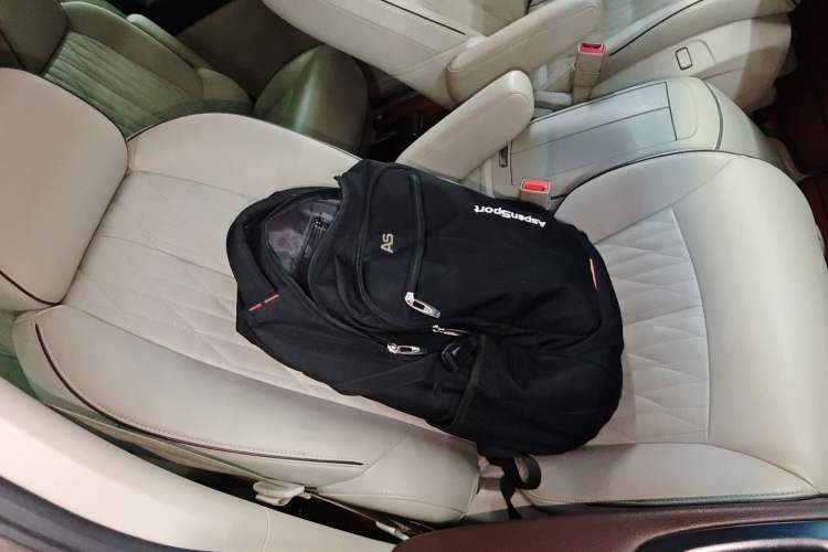 Used Buick GL8 2021 Land Cruiser Executive Class 652T Luxury Model