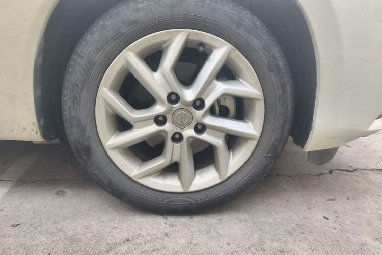 Used Nissan Tiida 2021 1.6L CVT Smart Drive Edition Right Front Wheel Hub