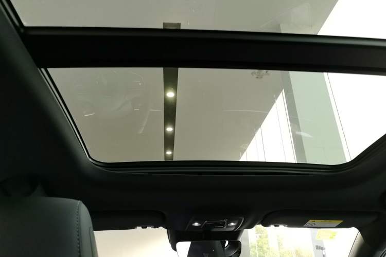 Used BYD Seal 06 New Energy 2025 DM-i Smart Drive 120KM Deluxe Model Headliner