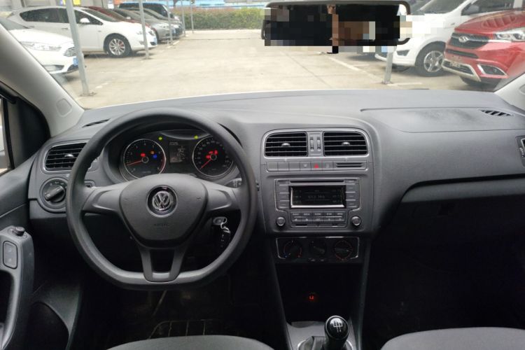 Used Volkswagen Polo 2014 1.6L Manual Comfort Edition
