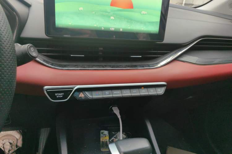 Used Geely Auto Emgrand S 2021 1.4T CVT Luxury Version Audio And AC Panel