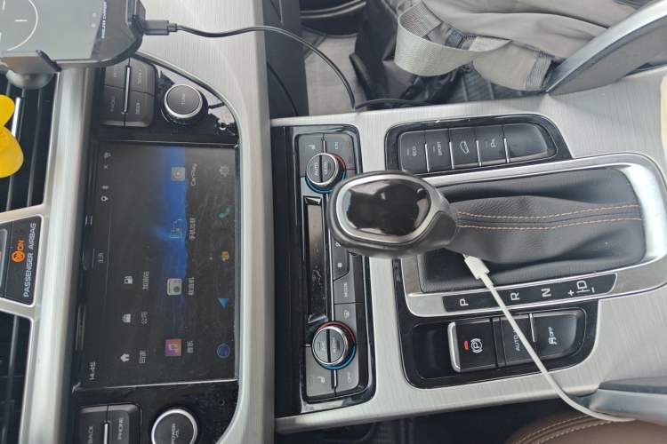 Used Geely Auto Emgrand X7 Sport 2016 1.8TD Automatic ZhiZun Version Gear Lever