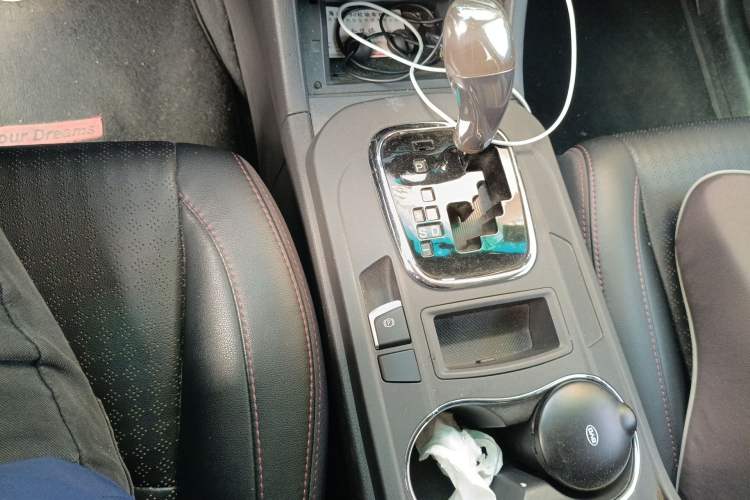 Used BYD S7 2015 2.0T Automatic Prestige Model