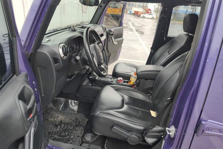 Used Jeep Wrangler 2017 3.0L Sahara Four-Door Comfort Edition
