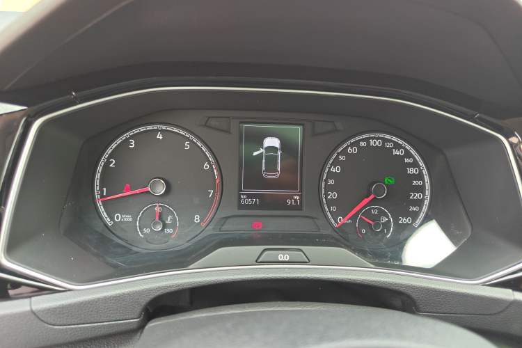 Used Volkswagen T-ROC 2019 280TSI DSG Two-Wheel Drive Comfort Version China VI Standard
