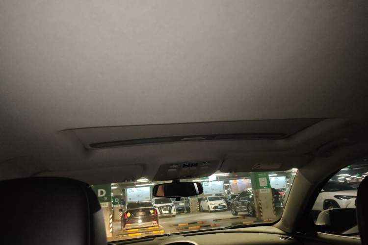 Used Chevrolet Malibu 2014 1.6T Automatic Comfort Edition Headliner