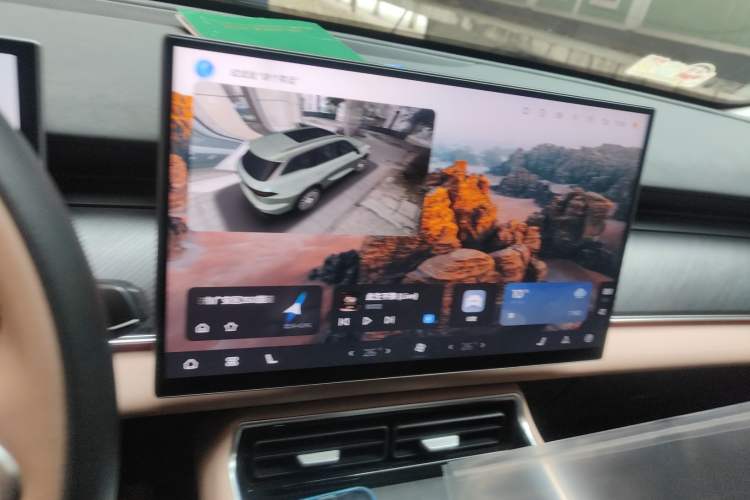 Used Chery Tiggo 8 L 2024 2.0T Two-Wheel Drive Luxury Edition 5 Seats
