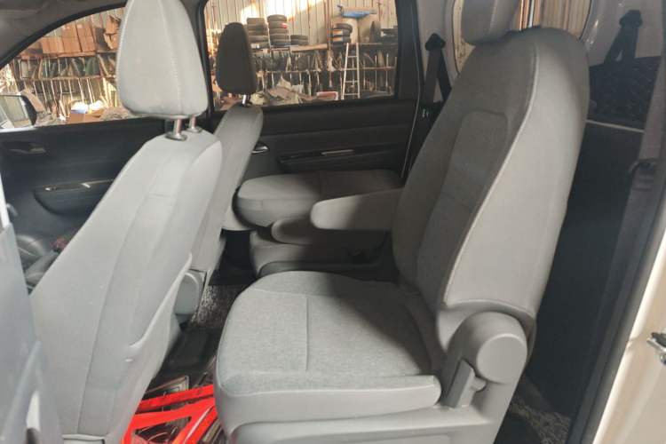 Used Wuling Hongguang New Energy 2025 Extended-Range Hybrid 50KM Comfort Version
