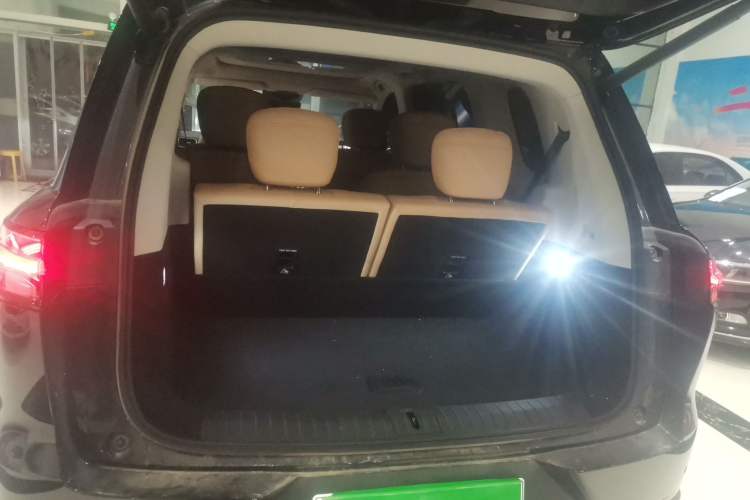 Used Chery T11 2026 Model 220 Rear-Drive Dual IMAX Theater Edition