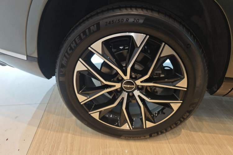 Used Roewe RX9 2023 2.0T Two-Wheel Drive Enjoyment Version
