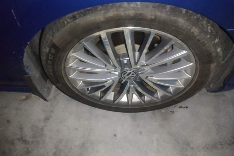 Used Volkswagen Lamando 2015 330TSI DSG Luxury Edition
