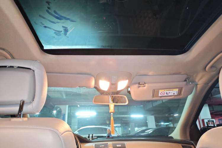 Used Mercedes-Benz R-Class 2014 R 400 4MATIC Business Model Headliner