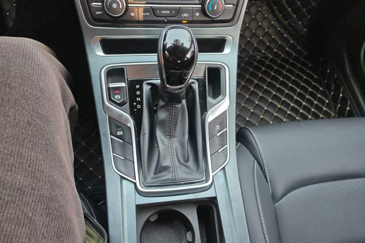 Used Geely Auto Emgrand 2020 1.5L CVT Upward Version Gear Lever