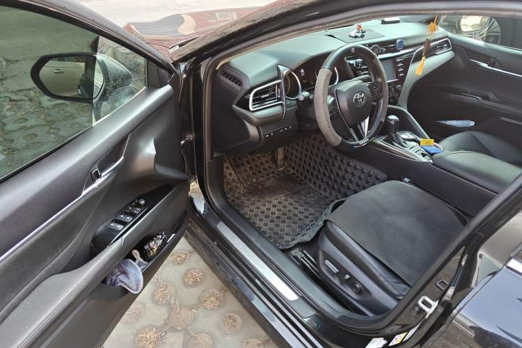 Used Toyota Camry 2018 2.0G Luxury Edition Driver Seat