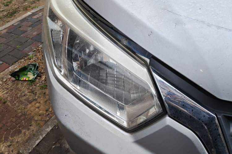 Used Venucia R50 2013 1.6L Manual Fashion Edition Right Front Headlight